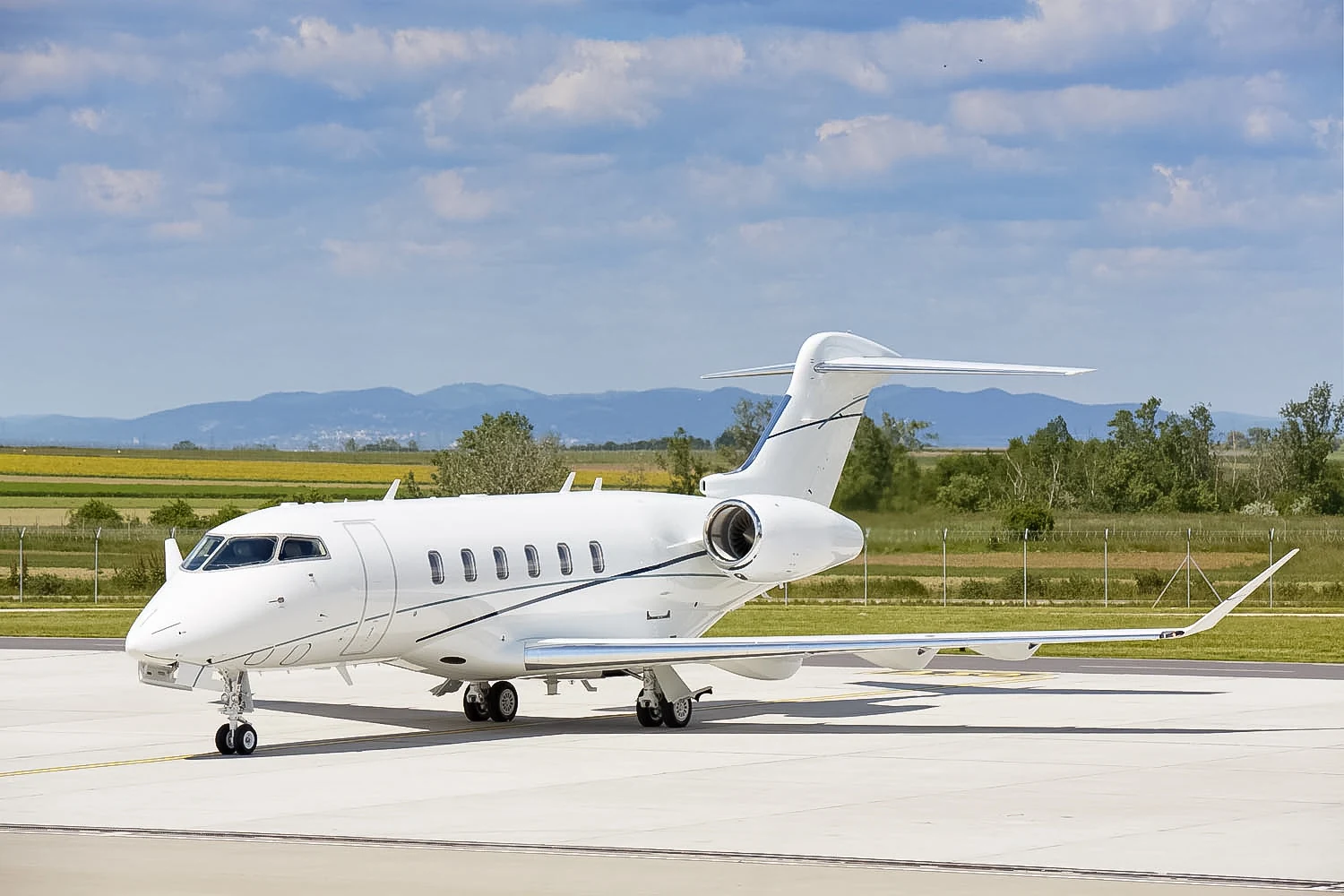 Bombardier Challenger 350 Super-Midsize Private Jet in Flight