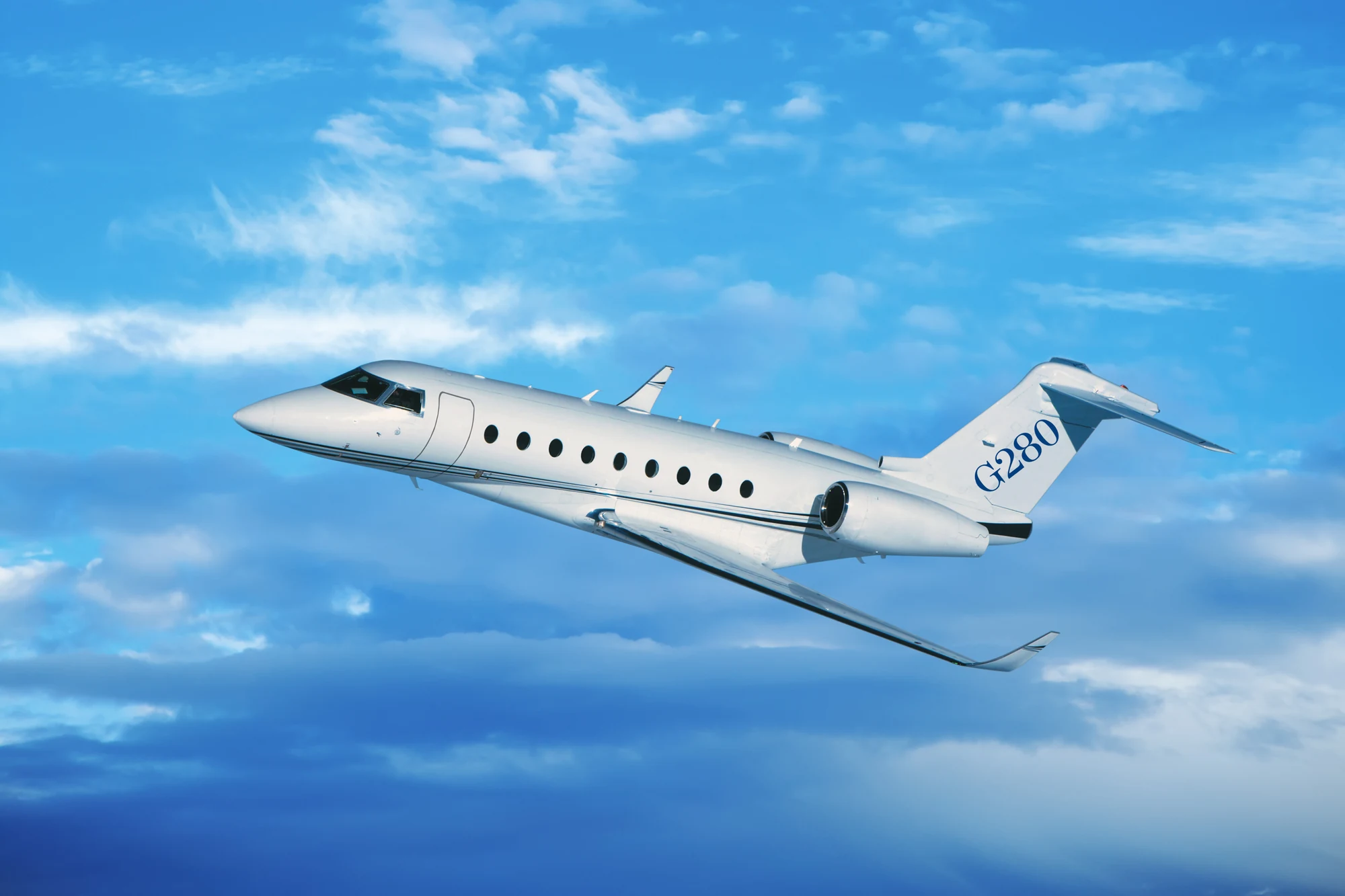 Gulfstream G280 Super-Midsize Business Jet Cruising