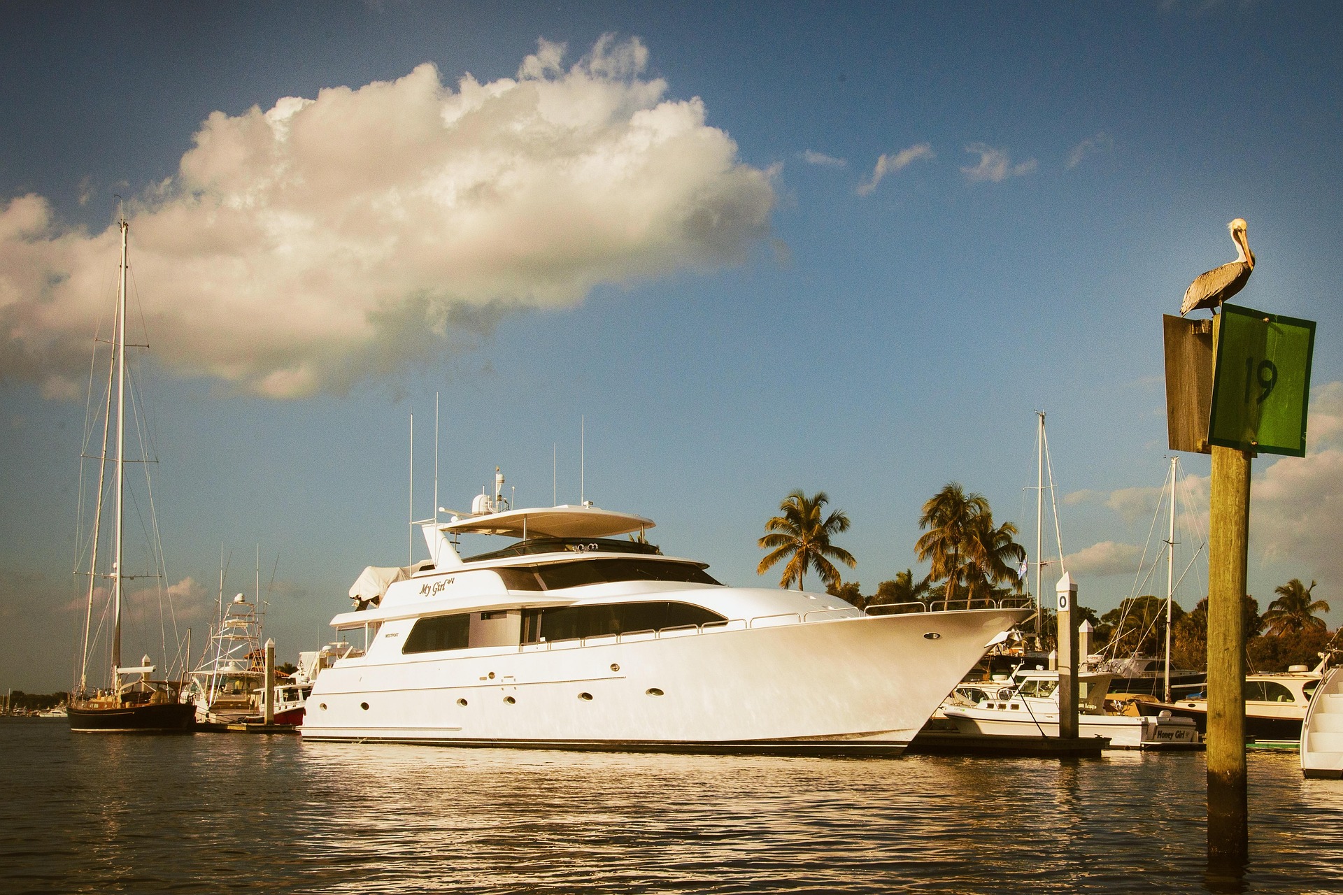 Benetti Classic 121 tri-deck displacement superyacht in Port Vauban